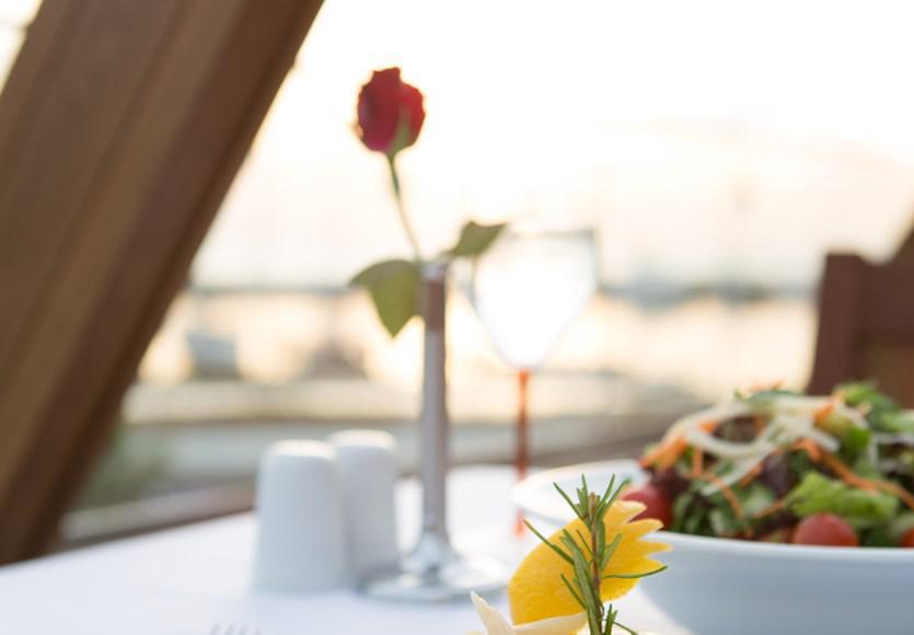 Paloma Marina Suites - Adult Only Kusadası Exteriör bild