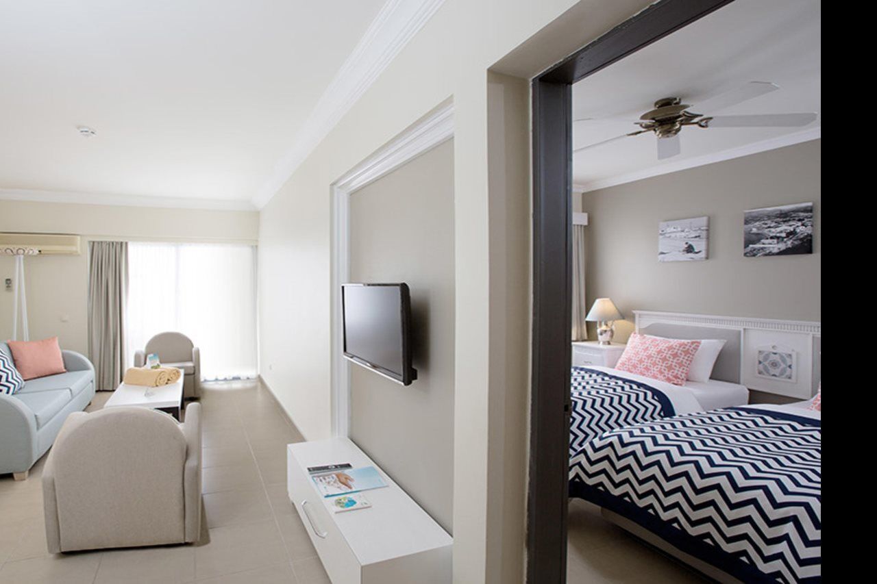 Paloma Marina Suites - Adult Only Kusadası Exteriör bild